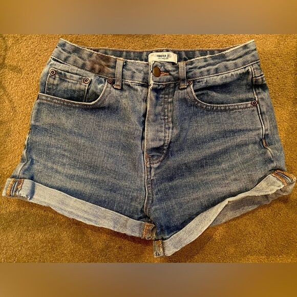 2 PAIR FOREVER 21 DENIM JEAN SHORTS 24 TWO PAIR ONW BUTTON FRONT ONE ZIP FRONT - Picture 1 of 7